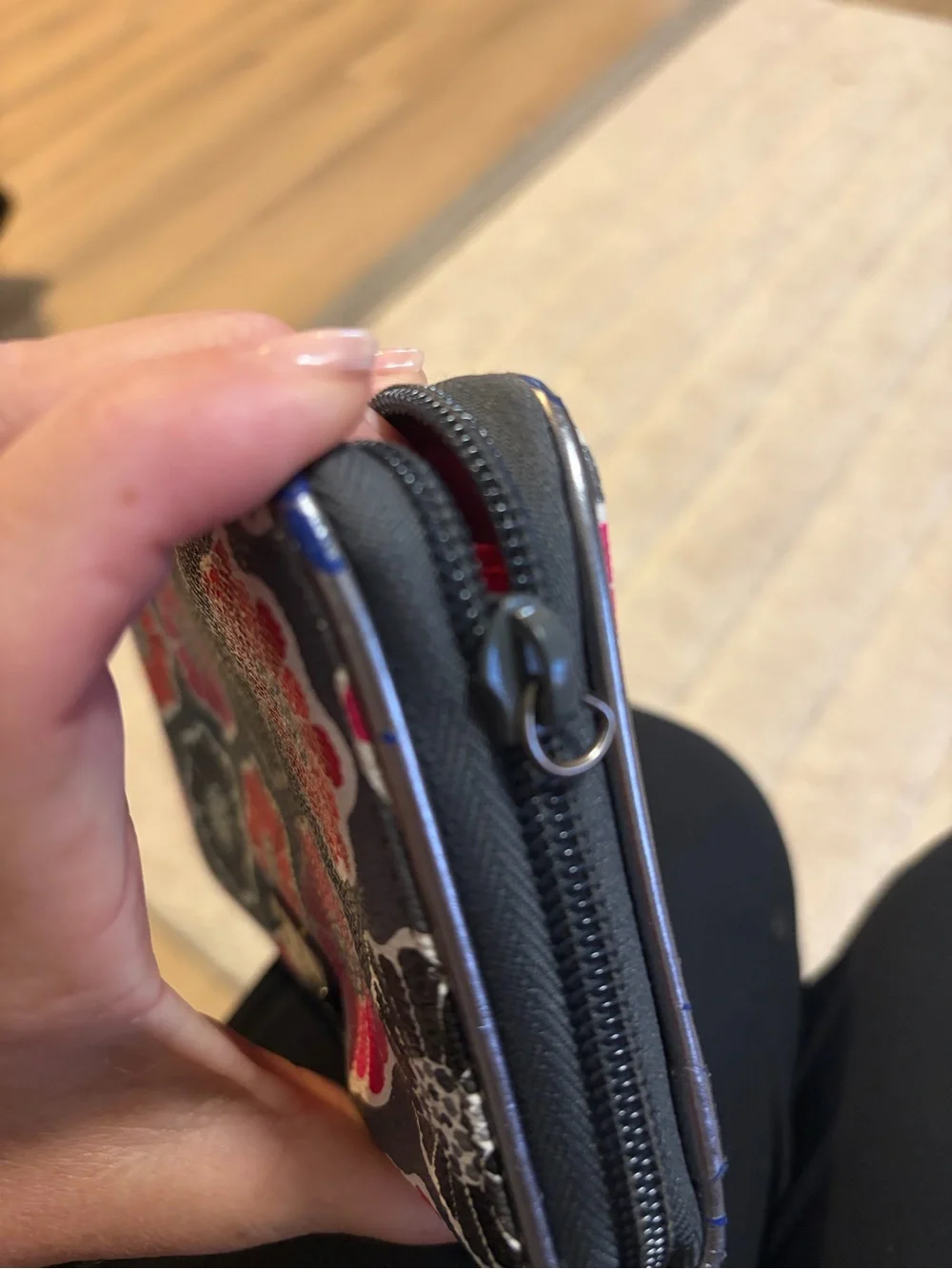 Vera Bradley zip around